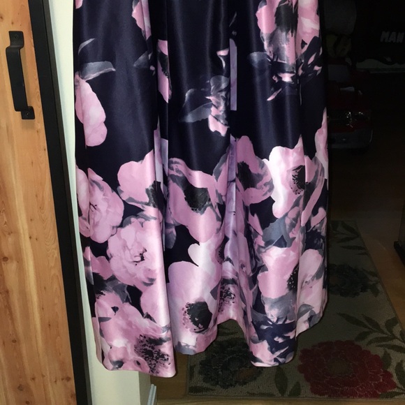 Prom Dress - Picture 6 of 7